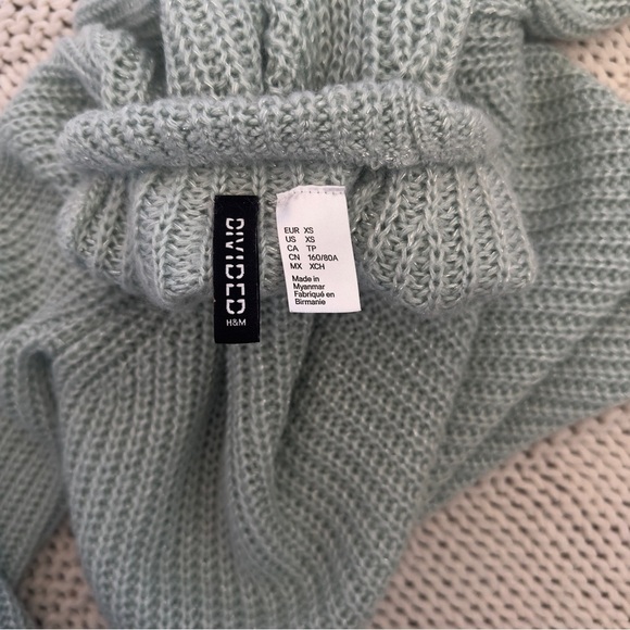 NWOT H&M Blue Glittery Women's High Neck Sweater Size XS - Picture 5 of 5